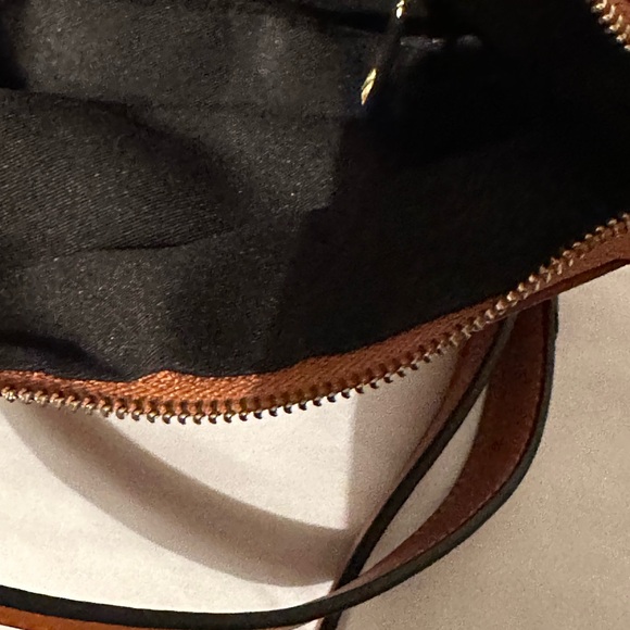 Divine Firenze Pre-loved Purse - Picture 4 of 13
